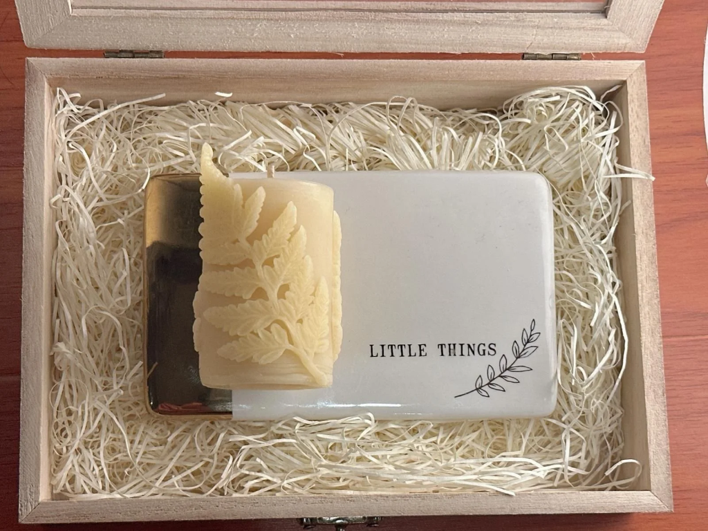 Enjoy the little things- Handmade Bee Wax Candle (with box)